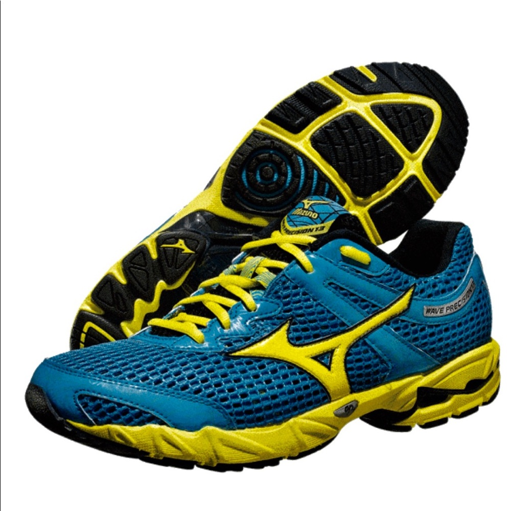 Mizuno Wave Precision 13  Men Running Sneaker.